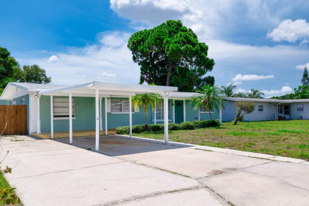 Relaxing Pool Home For Family Getaway Close To Tampa Zoo, Busch Gardens, Restaurants And Shopping! Exterior foto