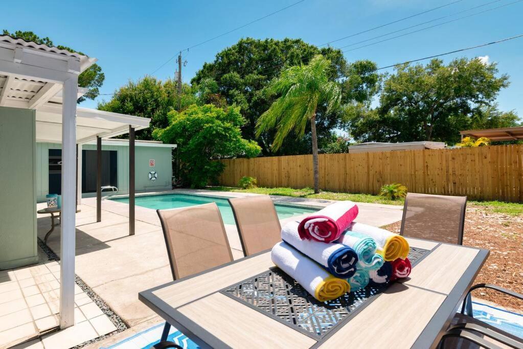 Relaxing Pool Home For Family Getaway Close To Tampa Zoo, Busch Gardens, Restaurants And Shopping! Exterior foto